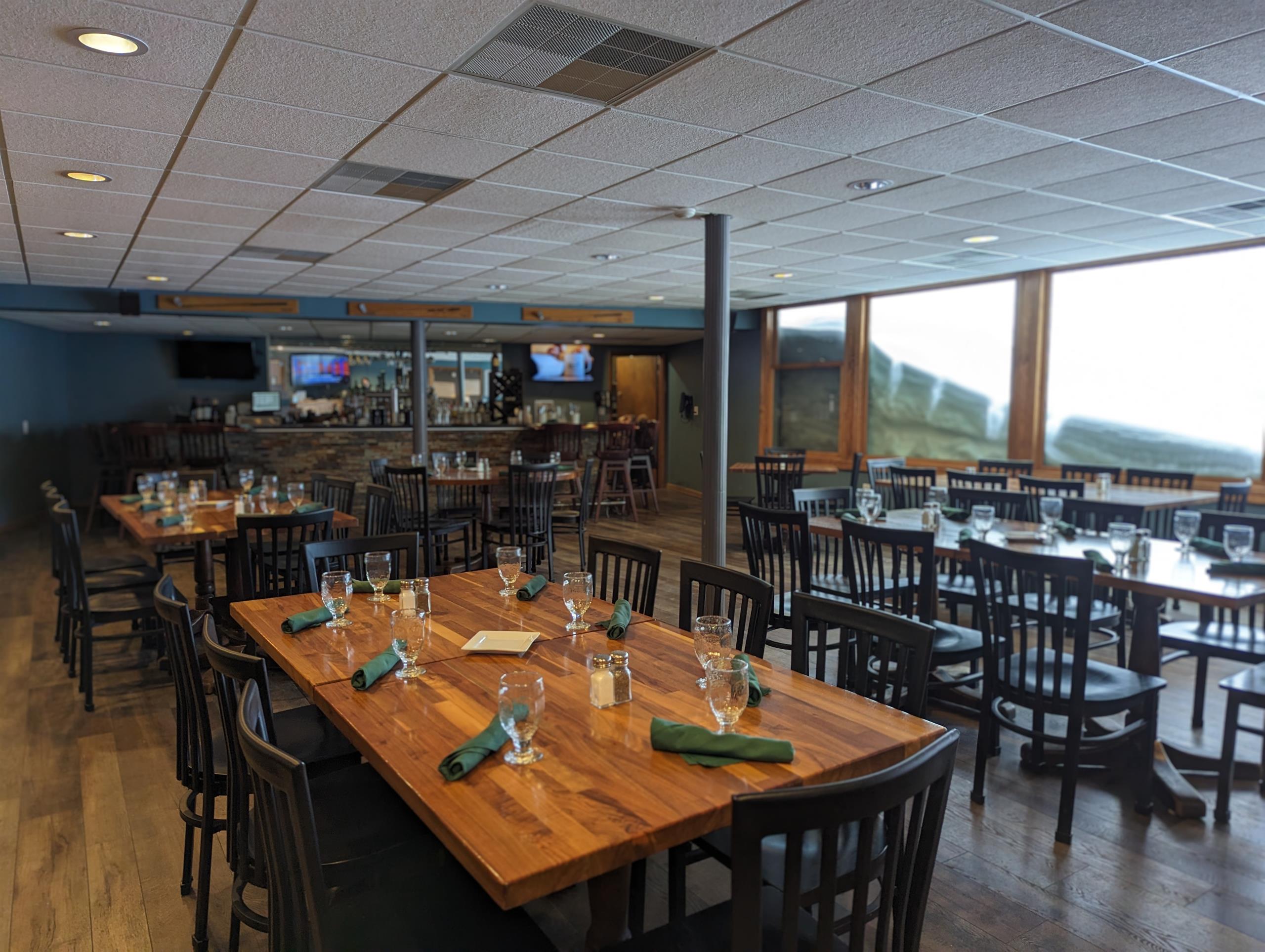 Ridgeview Country Club Grill Room 4